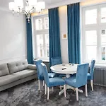 Hexus - Ofiar Oswiecimskich - Centrum Rynek فروتسواف