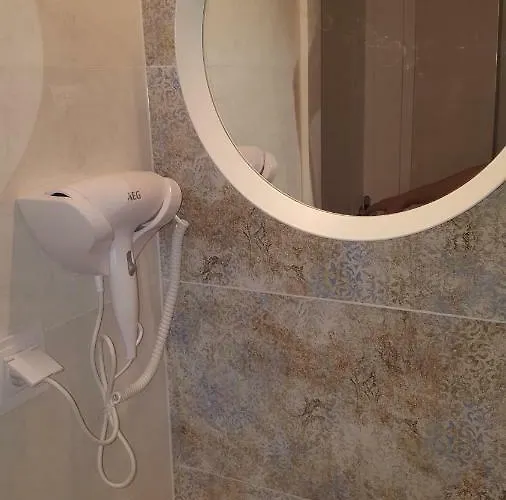 Hexus - Ofiar Oswiecimskich - Centrum Rynek * ヴロツワフ