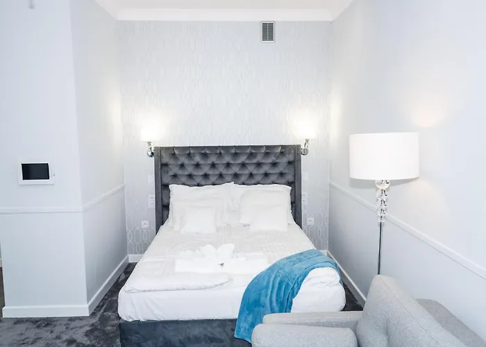 Hexus - Ofiar Oswiecimskich - Centrum Rynek