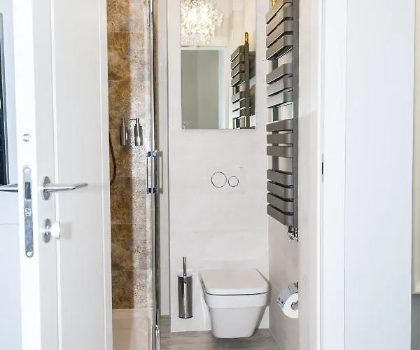 Hexus - Ofiar Oswiecimskich - Centrum Rynek ヴロツワフ